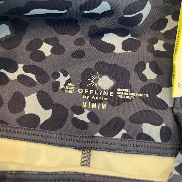 NEW Aerie Offline Goals 7/8 Leggings Medium - Picture 3 of 5